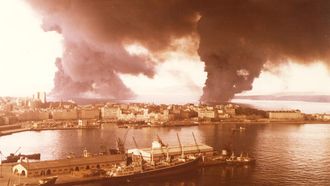 Humo negro sobre Galicia. Los efectos del fuego se vieron desde Betanzos, pero la humareda tambi�n alcanz� a Santiago. 