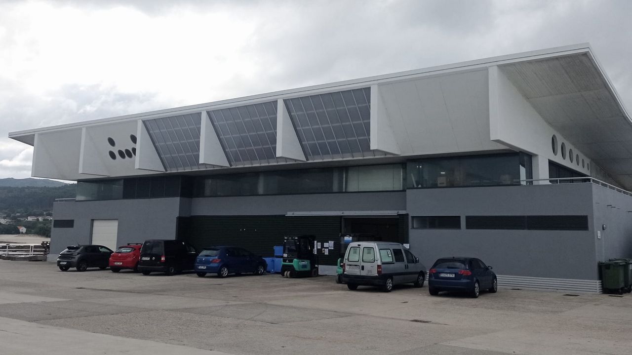 Portos invertirá 190.000 euros en las obras de la nueva cubierta de la lonja de Portocubelo