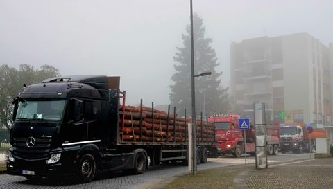 La protesta provoc retenciones en la localidad lusa