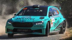 Pardo y De la Puente, negociando una curva con el Skoda Fabia RS