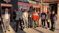 Acto de inauguracin del nico supermercado del concello de Verea