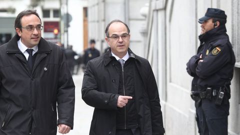 Jordi Turull, en el centro, llega al Supremo para una vista, el pasado mes de marzo