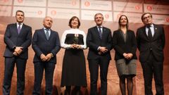 Los presidentes de la Xunta y de la Diputaci�n, Alfonso Rueda y Jos� Tom�, y la alcaldesa de Lugo, Lara M�ndez, acompa�aron a Lence en el acto de entrega. 