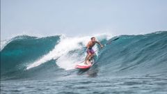 Imagen de archivo de Diego Bello haciendo surf en Siargao