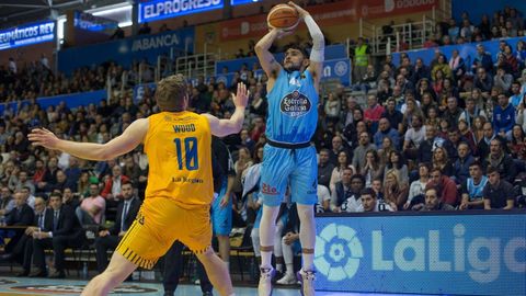 Quintela se eleva en el �ltimo enfrentamiento de Breog�n y COB en un Pazo con p�blico, en diciembre del 2019