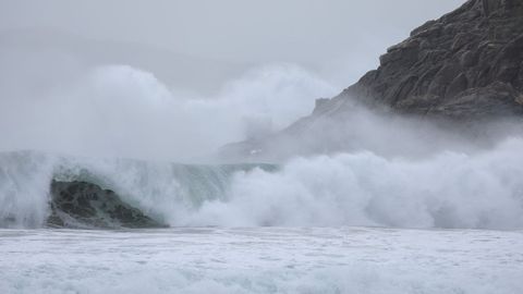 Temporal en la Praia de Rebordelo, en Cabana.