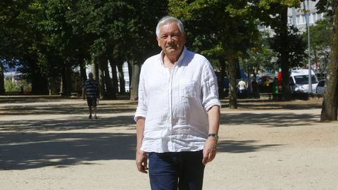 V�zquez fotografado na cidade de Pontevedra, onde reside