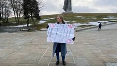 Alexey K, con un cartel de �No a la guerra� en Volgogrado