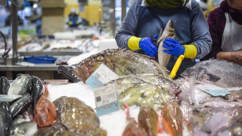 Un puesto de la plaza de Pontevedra este viernes por la ma�ana