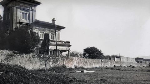 Imagen antigua de la casa de Chamorro en Nar�n.