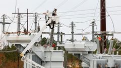 La compa��a de energ�a estatal, Duke Energy, ha puesto a todo su personal a trabajar en las reparaciones.