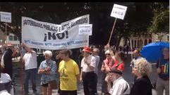 Protesta de Asturias Laica en la bendicin de las aguas de 2015
