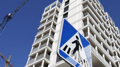 Vista de viviendas en construcci�n en Barcelona-