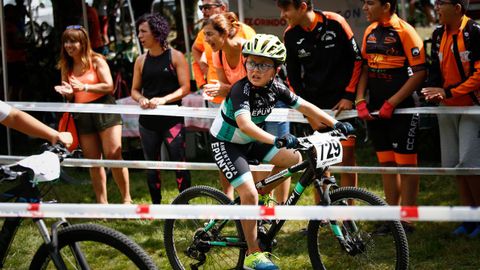 MINI BTT.Los m�s peque�os tambi�n empujan con fuerza en los circuitos BTT.
