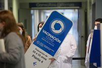 El mes pasado hubo vacunaci�n para personas de 50 a 55 a�os