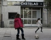 Ravella acaba de rotular de nuevo el pabell�n de Castelao. 