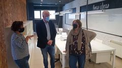 F�tima Rodr�guez, Xos� Lois Pi�eiro y Charo Varela, en el �coworking� pobrense
