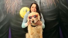 Iria Mart�nez y su golden Ozzy celebrar�n este s�bado un desfile de disfraces para celebrar su primer carnaval en el local de la r�a Travesa dos Basqui�os, abierto hace justo cuatro meses. La tienda de mascotas premiar� a los mejores con tres cestas de productos para mascotas. 
