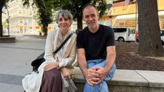 La escritora Mar&iacute;a Castro Hern&aacute;ndez y el ilustrador Tyto Alba, autores de &laquo;Aqu&iacute; donde estoy&raquo;, un c&oacute;mic sobre la quinta del Biber&oacute;n de la Guerra Civil