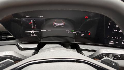 La autonom�a m�xima del coche cuando circulamos a 120 km/h por autopista se reduce a la mitad.