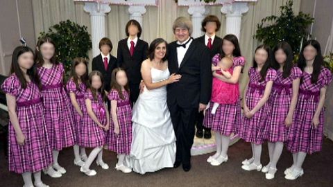 Detienen en EE.UU. a una pareja por secuestrar y torturar a sus 13 hijos