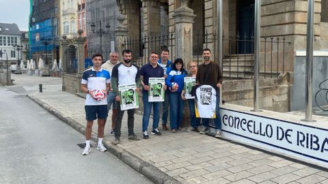 La presentaci�n del torneo se realiz� frente al edificio del Concello de Ribadeo