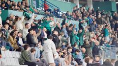 Aficionados verdes en el campo de A Malata