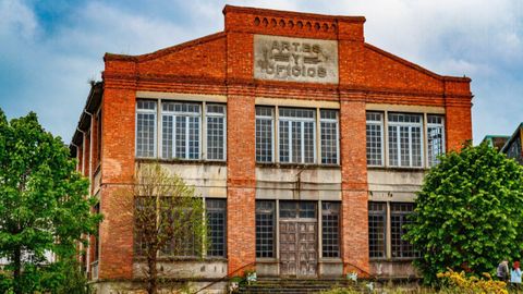 Edificio de la escuela de artes y oficios de la fbrica de armas de La Vega