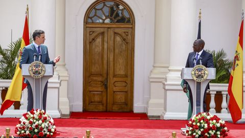 Pedro S�nchez y William Ruto en rueda de prensa.