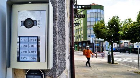 Portal de un edificio, en el Casco Vello de Vigo, en una imagen de archivo. 