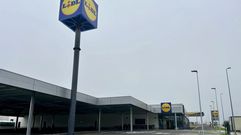 Instalaciones de la nueva tienda de Lidl en el pol�gono de Nantes, en Sanxenxo