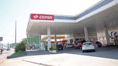 Despus de 32 aos con Shell, la gasolinera de Coroso suministra ahora combustible de Cepsa