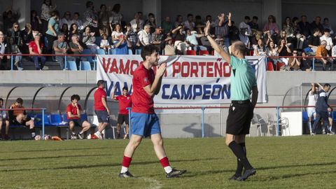 Imagen del duelo entre Porte�o y Sporting Zas el pasado jueves