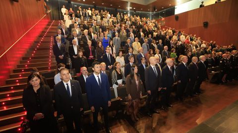 Fiesta de la Polic�a Nacional en Lugo, p�blico
