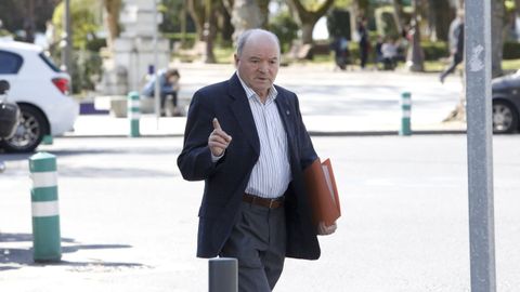 Li�ares en la entrada del juzgado en una de las tomas de declaraci�n en el 2018