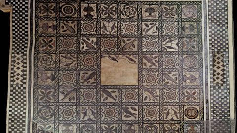 Mosaico romano en el Museo Arqueol�gico de Oviedo (extra�da del art�culo)