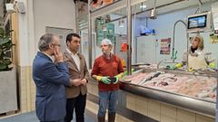 El presidente provincial, Luis L�pez, inaugur� la reforma en compa��a del alcalde