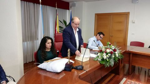 Jose Garcia Li�ares (PSOE) tom� posesi�n el d�a 15 de junio en el que es su s�ptimo mandato como alcalde de Cerceda