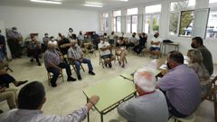 Reuni�n de asociaciones y ganaderos en Galdo, con la presencia de la alcaldesa, por el lobo