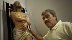 Leopoldo Rodr�guez tall� el Cristo de la Misericordia que est� en la iglesia de As Orfas