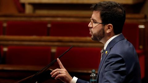 Pere Aragon�s, en el pleno del Parlamento catal�n celebrado el mi�rcoles