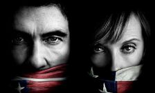 �Rehenes� es un thriller pol�tico,  protagonizado por Dyllan McDermott y Toni Collette. 