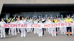 Trabajadores de Transinsa y parte de la plantilla del HUCA transmiten un mensaje de positividad
