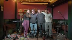 Connectica es un grupo de m&uacute;sica ourensano formado por Anxela, Diego, Miguel y Carlos.