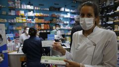 En la farmacia de la plaza de Espa�a, en Pontevedra, ten�an ya los test de ant�genos que van a vender sin receta en breve
