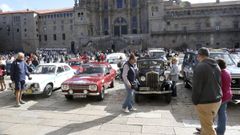 Los veh�culos cl�sicos estuvieron expuestos en la plaza del Obradoiro