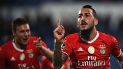 Mitroglou celebra un gol del Benfica esta temporada