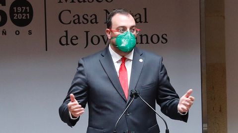 El presidente del Principado de Asturias, Adri�n Barb�n