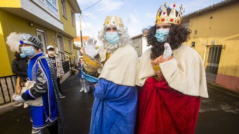 Los Reyes Magos visitan a los vecinos de Zas.