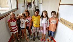 <span lang= es-es >Normalidad en Teo</span>. En el CEIP de A Ramallosa los alumnos de educaci�n infantil y primaria dieron la bienvenida a un curso escolar que comenz� con absoluta normalidad y seg�n las previsiones. 